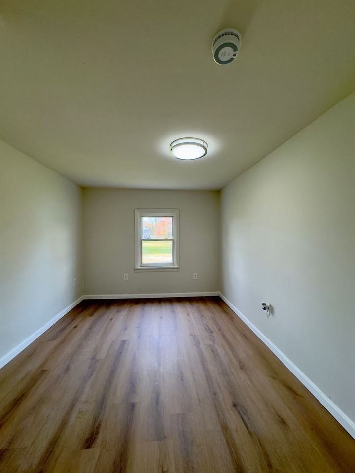 815 Seneca Park Rd - Photo 6 of 27