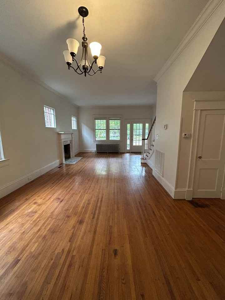 307 Virginia Ave - Photo 4 of 18