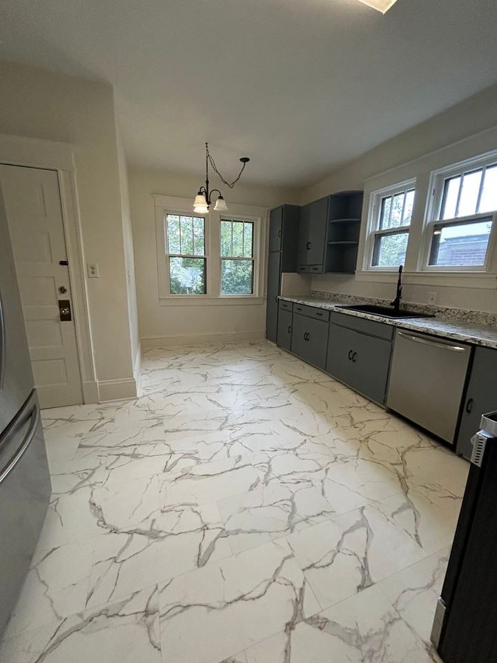 307 Virginia Ave - Photo 5 of 18