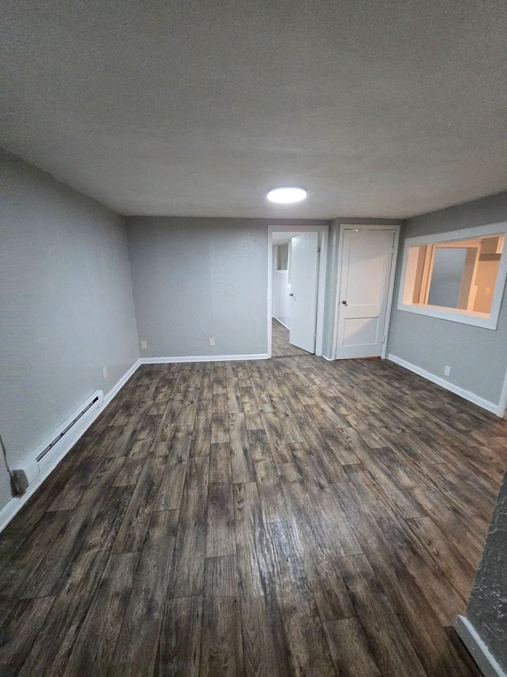 1609 Brown St #B - Photo 3 of 15