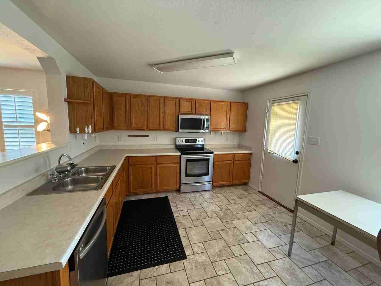 25706 Gold Yarrow - Photo 3 of 18