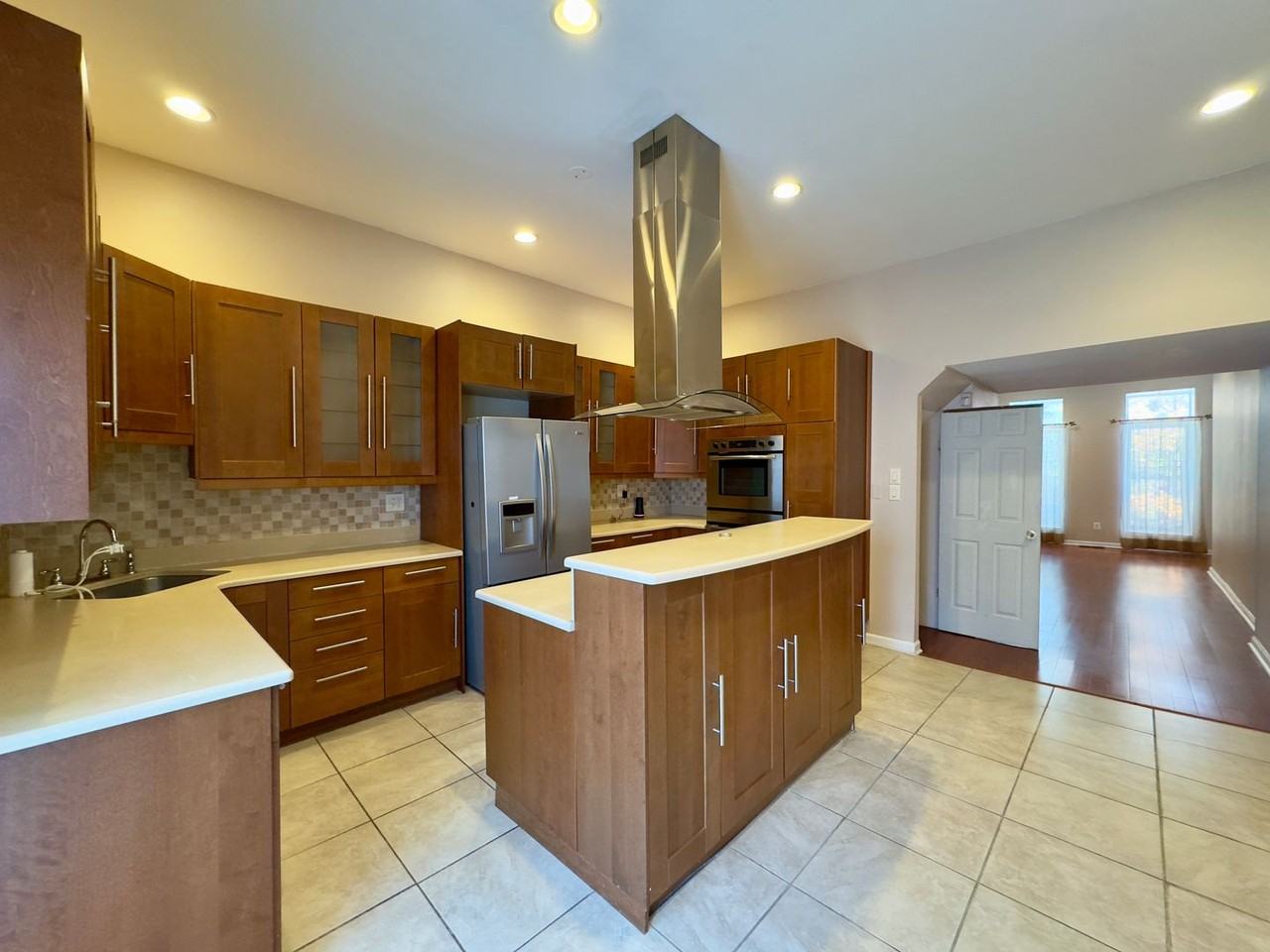 1812 North Calvert Street - Photo 6 of 27