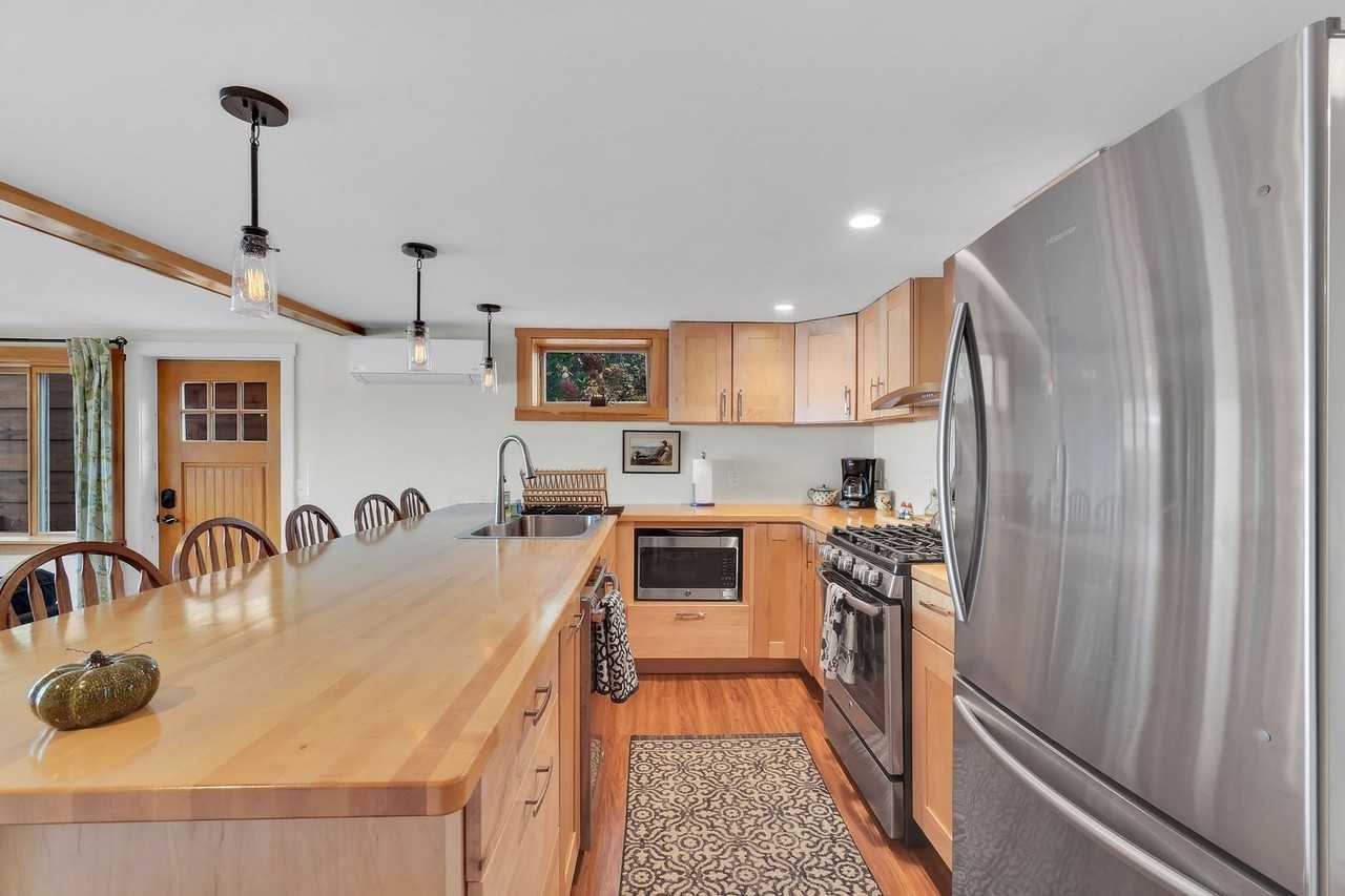 76 W Lakeshore Dr - Photo 3 of 11