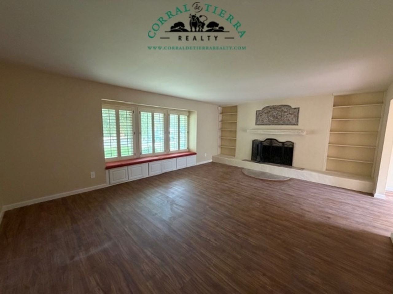 22676 Coleta Dr - Photo 5 of 27