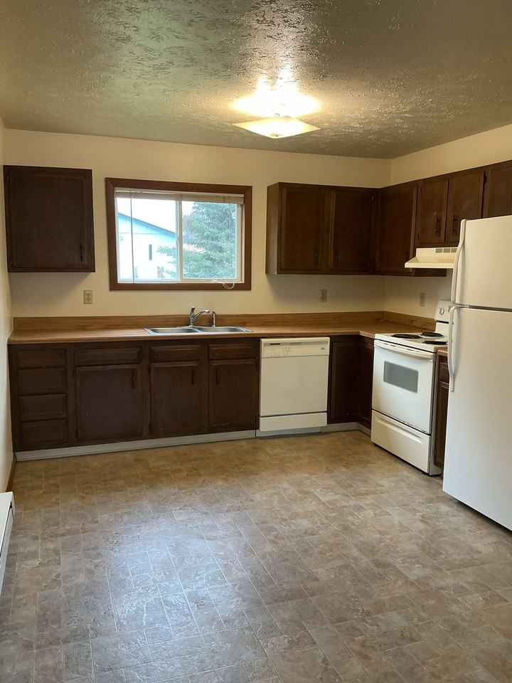 Two Bedroom Bozeman Apartment - Photo 3 of 14