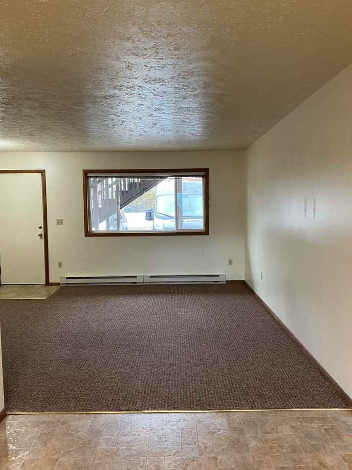 Two Bedroom Bozeman Apartment - Photo 2 of 14