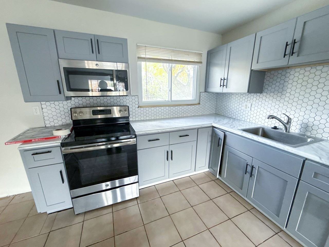 1866 Queensrowe Court - Photo 2 of 11