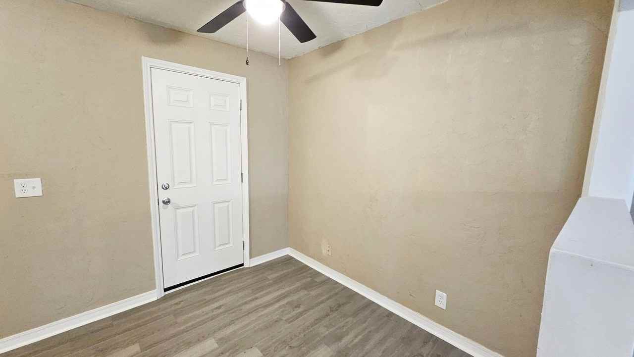 4110 Southeast 11th Street - Photo 7 of 19