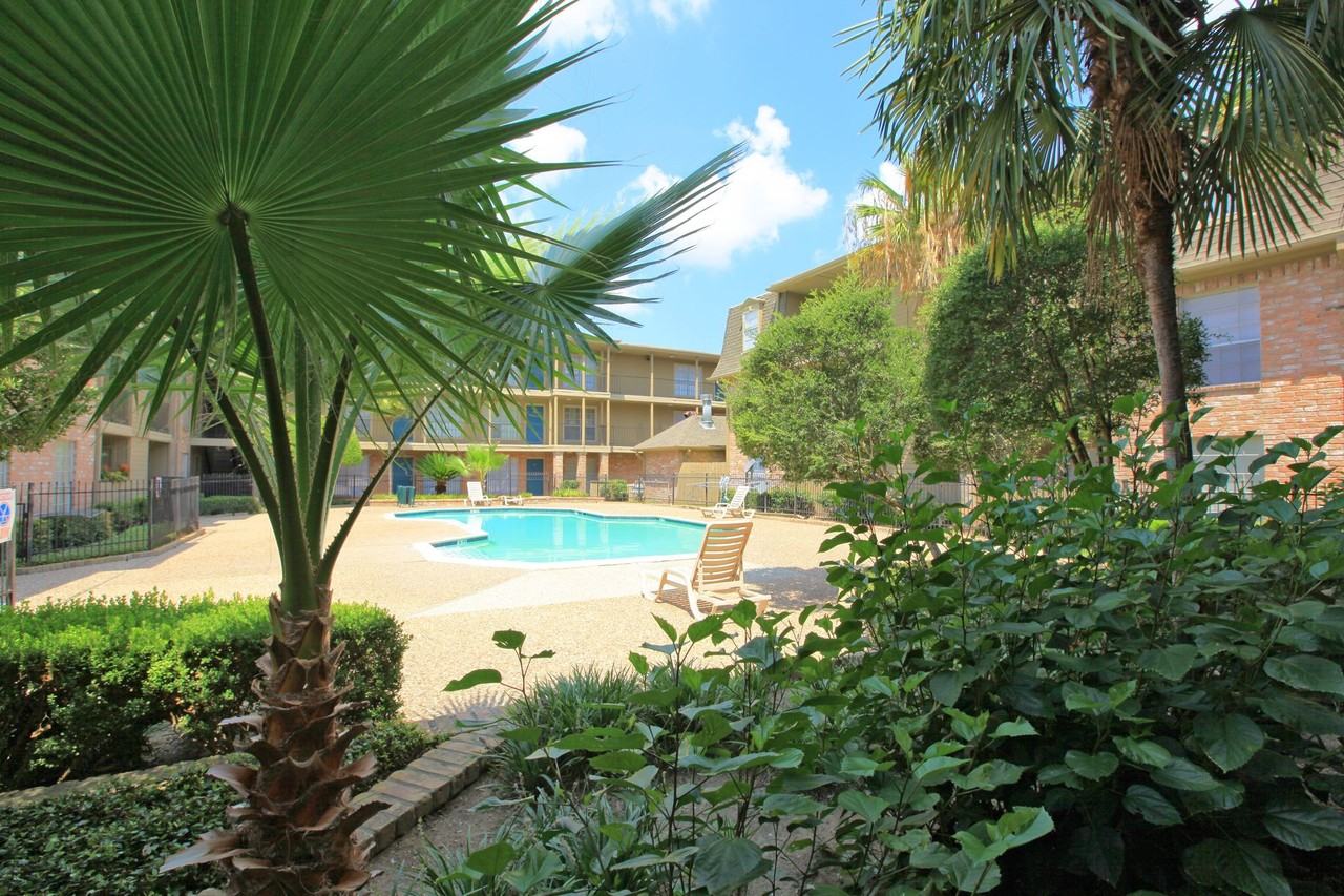 Sterling Point - Photo 2 of 9