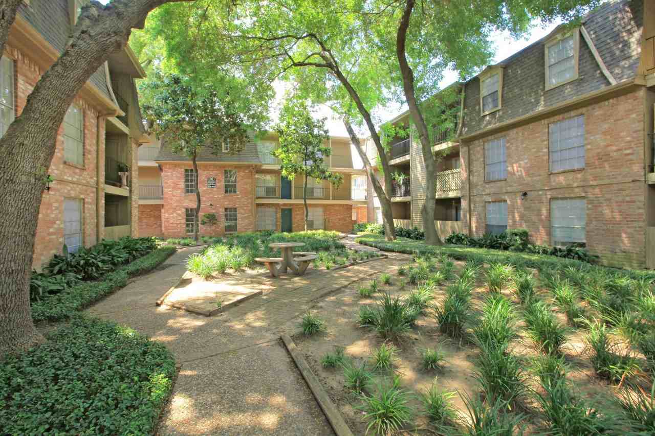 Sterling Point - Photo 7 of 9