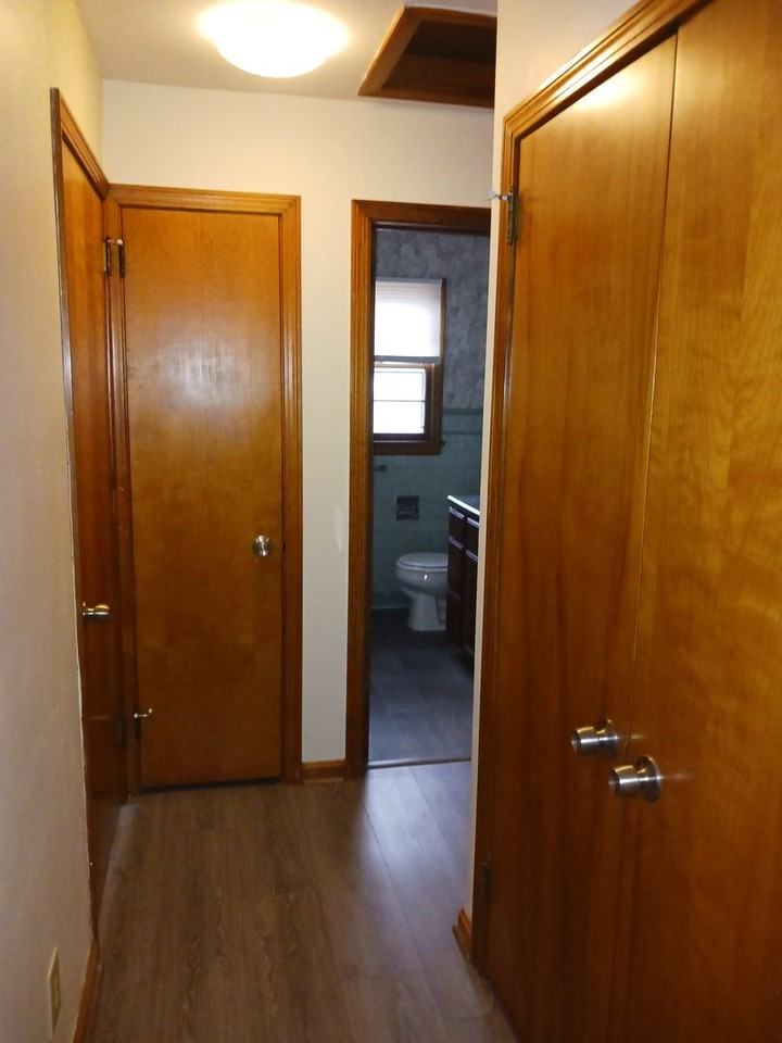 1054 Westover Drive Southeast - Photo 6 of 11