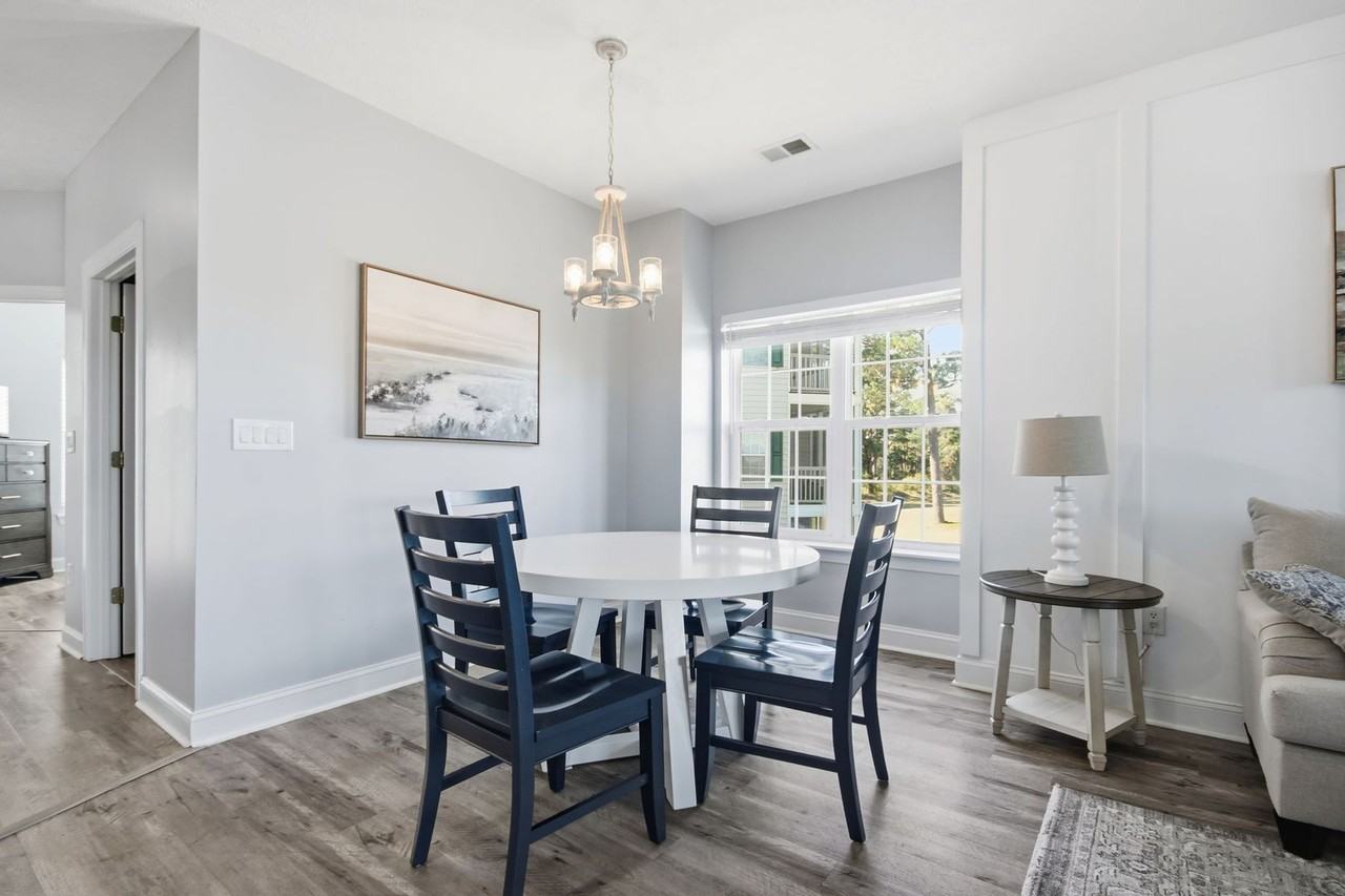 6000 Windsor Green Way #201 - Photo 7 of 32
