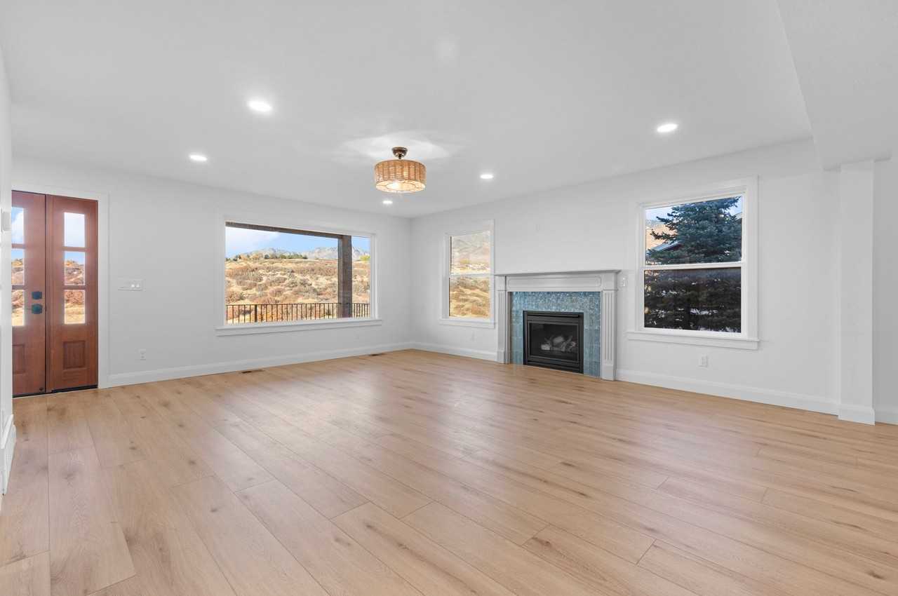 2460 E Dimple Dell Rd - Photo 3 of 24
