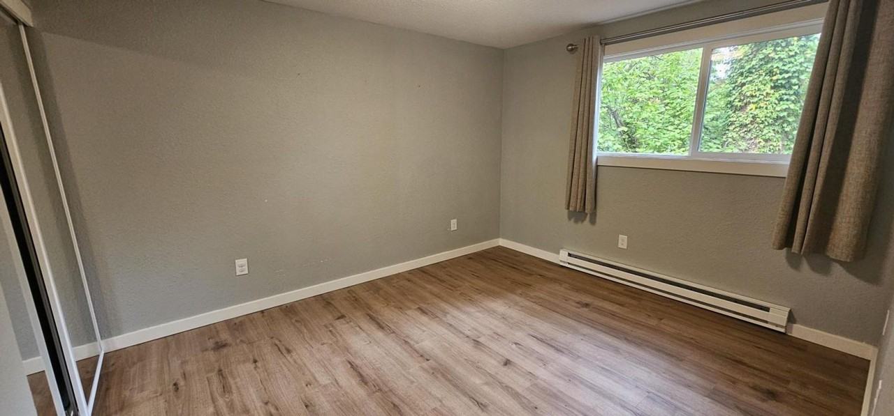 7042 20th Ave Se - Photo 3 of 5