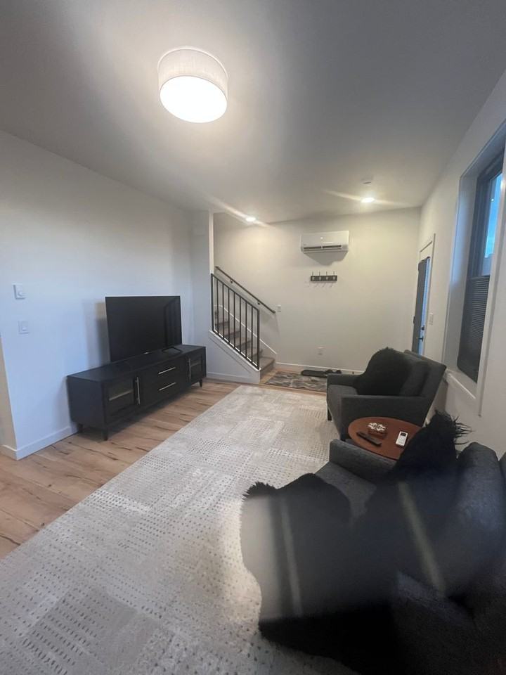 2989 South 30th Avenue - Photo 2 of 14