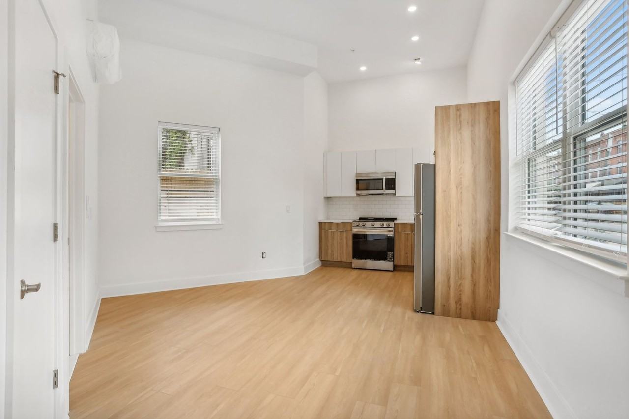 Nova Commons - Photo 2 of 16