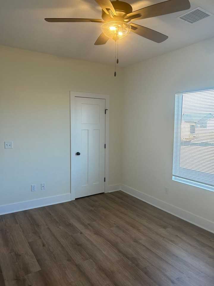 17010 17010 Kashmir St - Photo 6 of 22