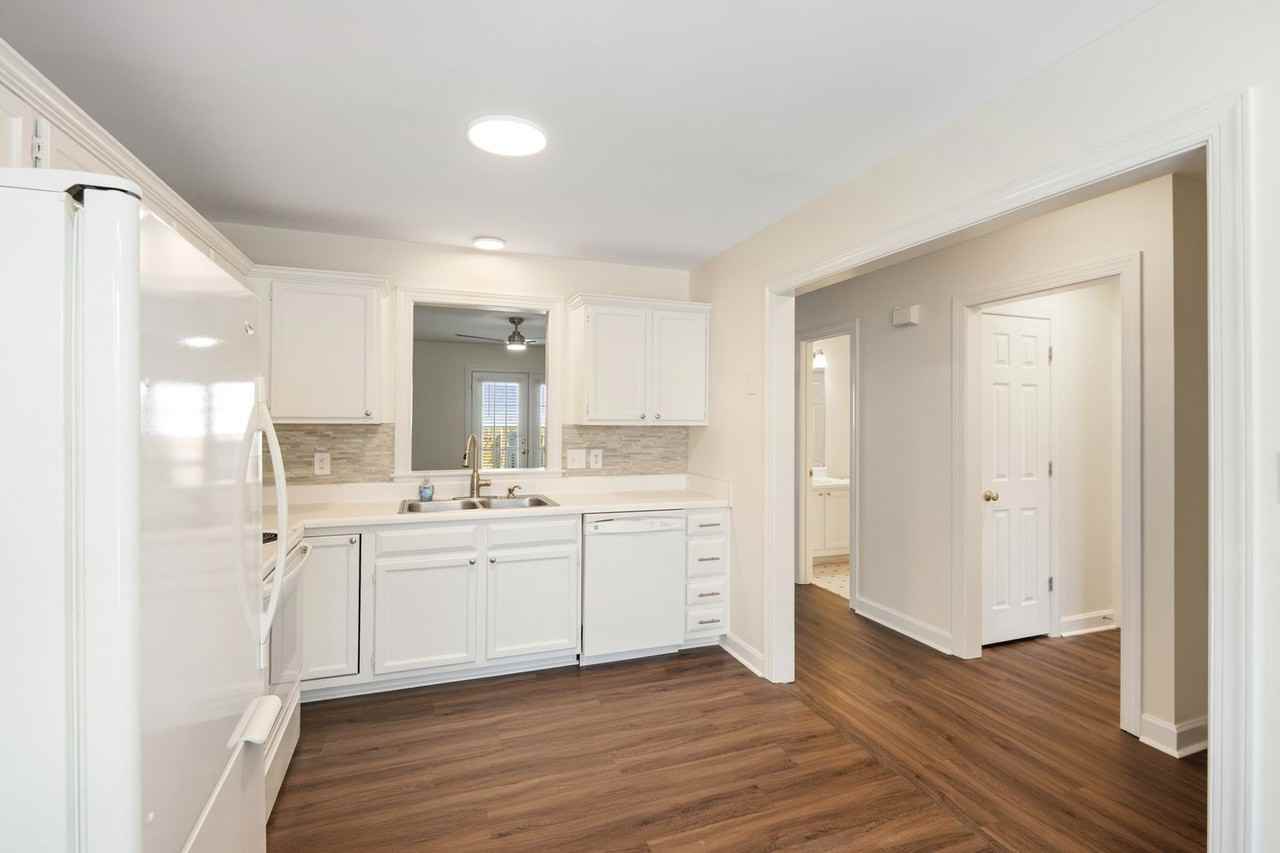 1919 Stroll Cir - Photo 6 of 21
