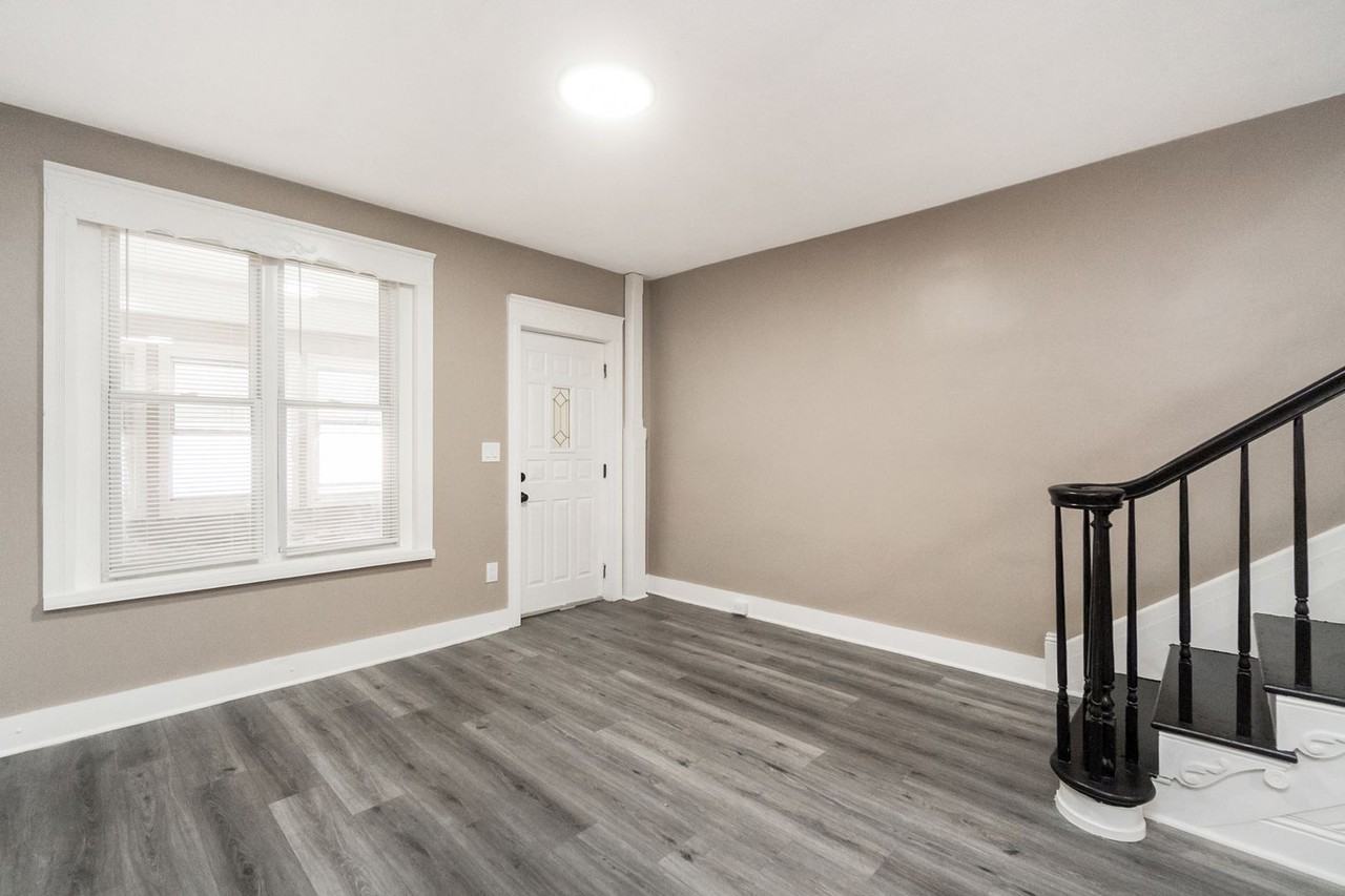 657 Lamb St - Photo 4 of 40