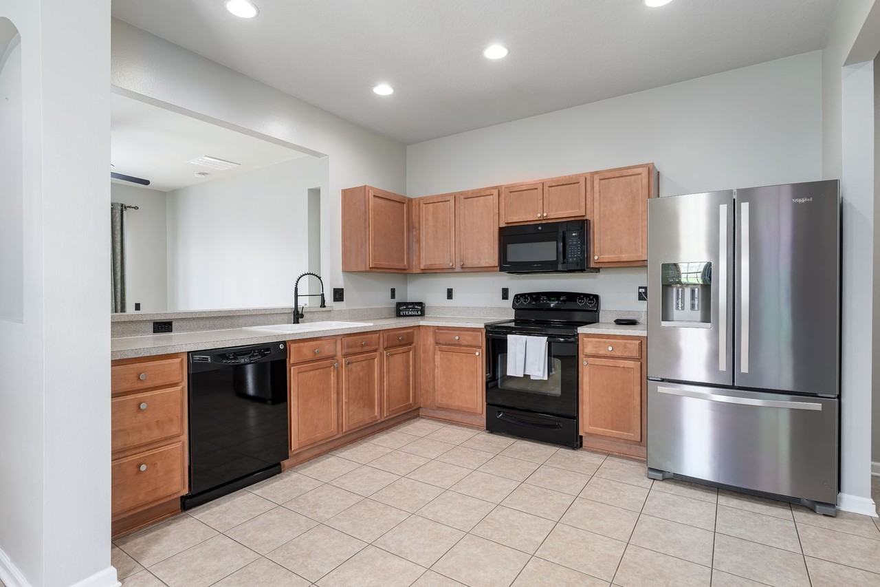 9767 50th Street Cir E - Photo 6 of 20