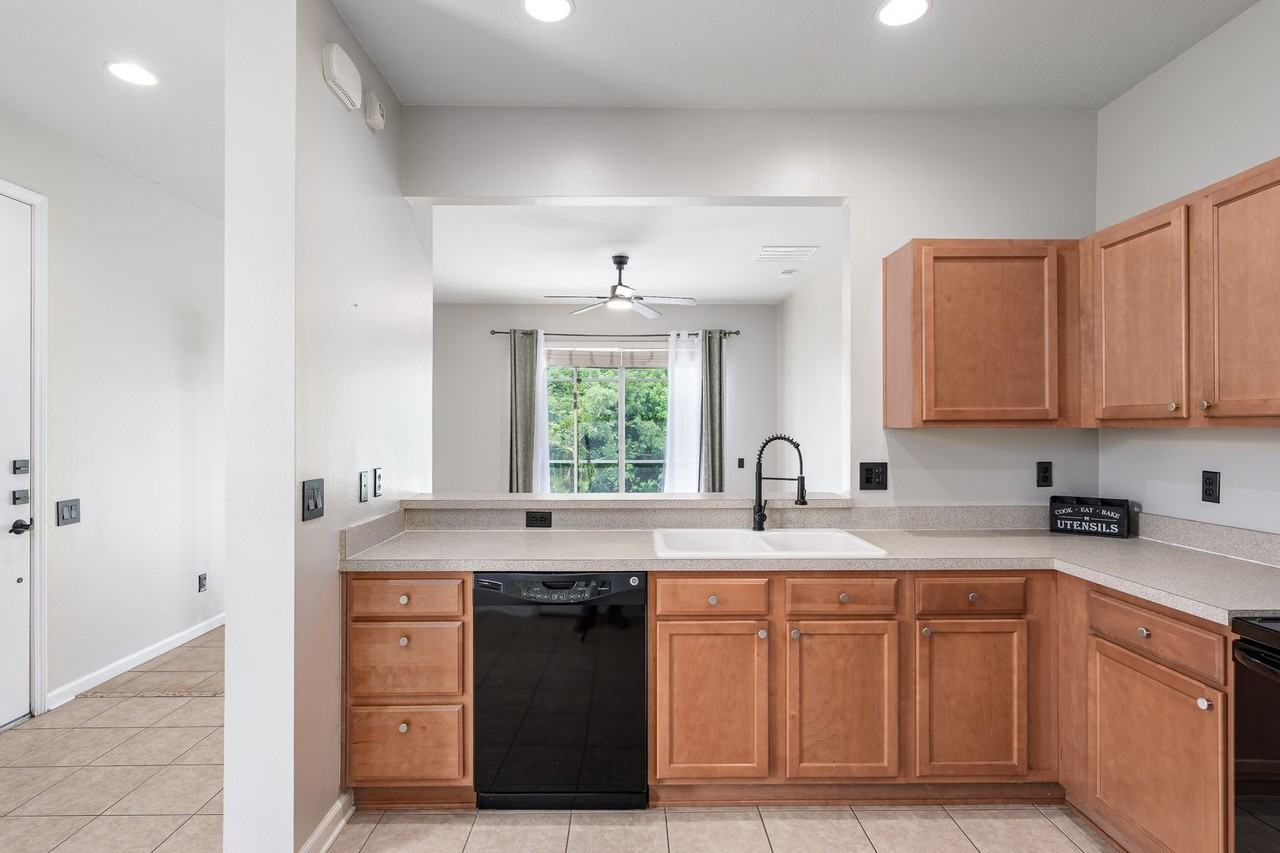 9767 50th Street Cir E - Photo 7 of 20