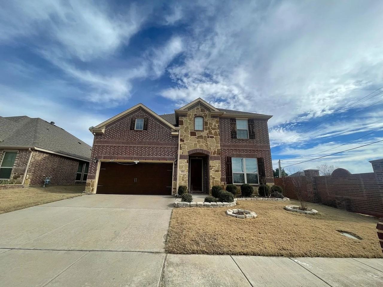 1011 Nail Ln - Photo 2 of 15