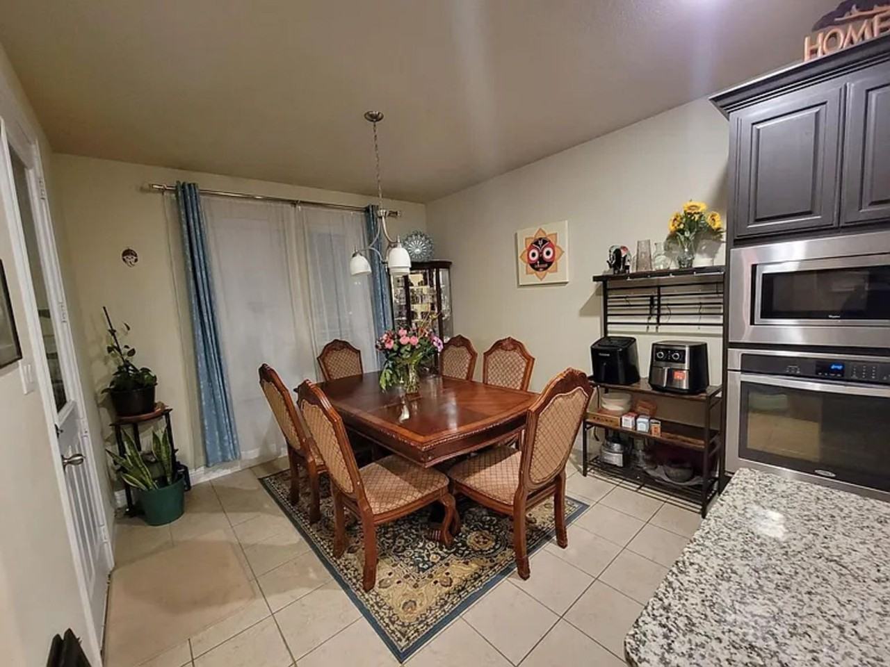 1011 Nail Ln - Photo 4 of 15