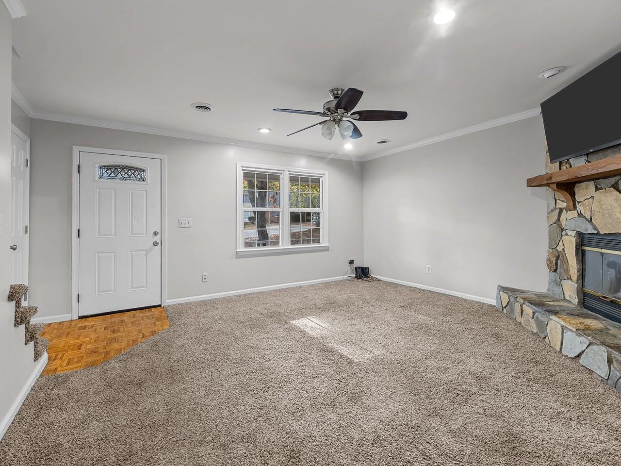 13 Sunridge Ct - Photo 4 of 21
