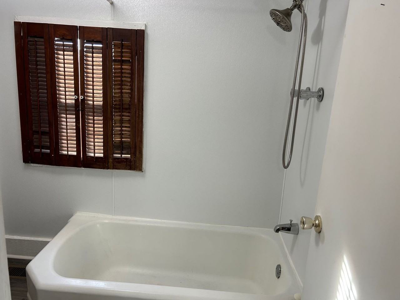 1020 Fairview Ave - Photo 4 of 10