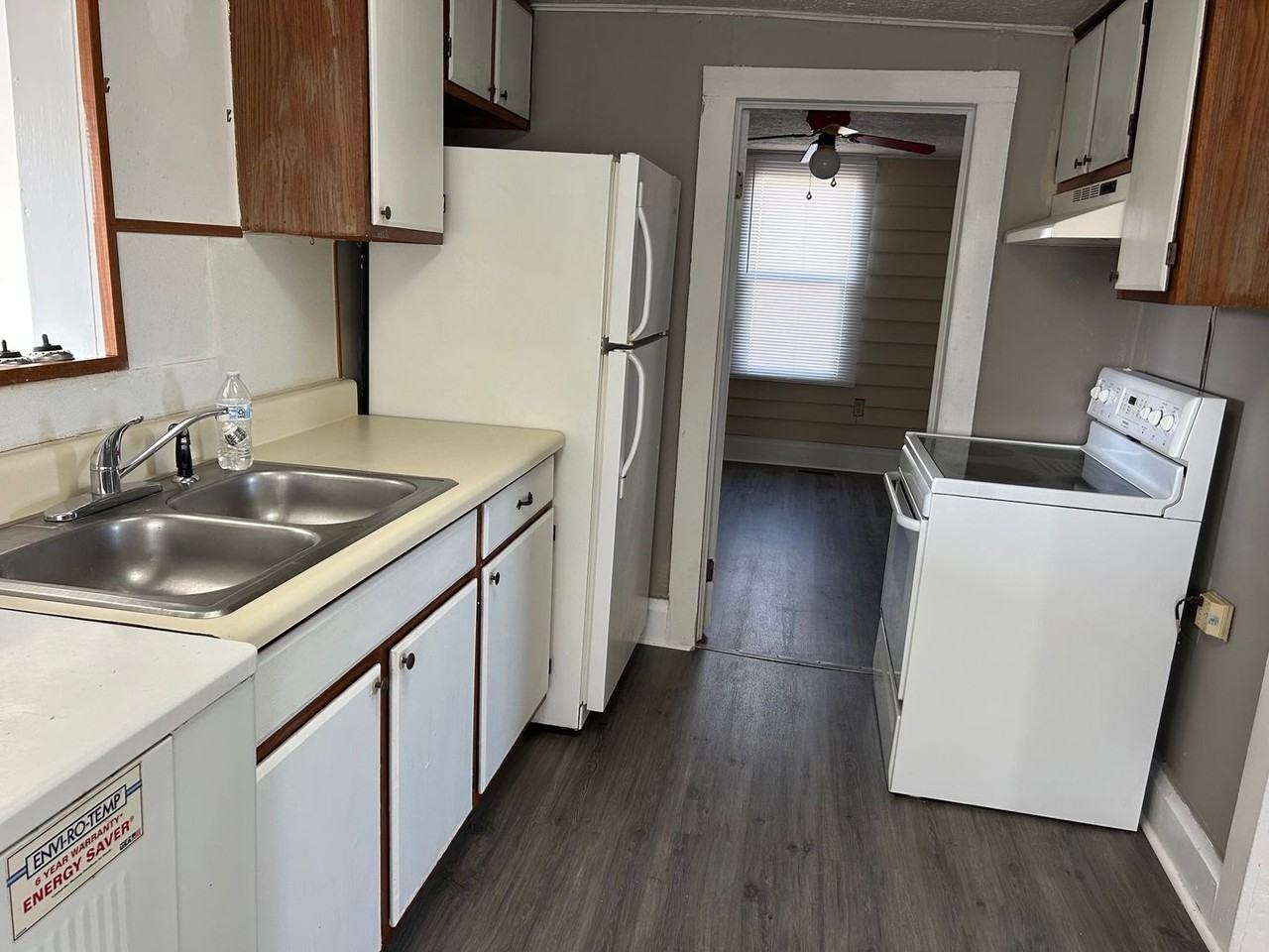 1020 Fairview Ave - Photo 7 of 10