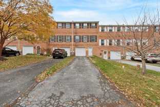 573 Coventry Ln - Photo 1 of 1