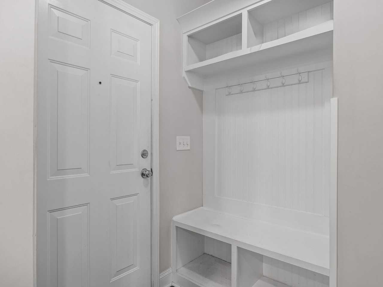 4 Tatum Ln - Photo 7 of 35