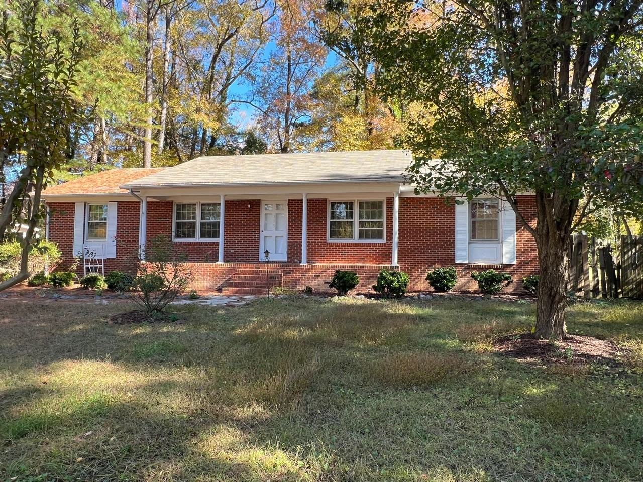 155 Dorsey Pl - Photo 3 of 15