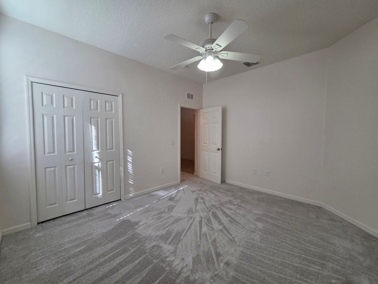 213 Blackstone Creek Rd - Photo 6 of 35