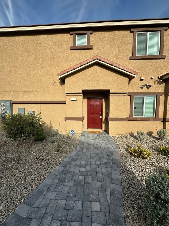 7900 Pandora Sky St #1 - Photo 2 of 16