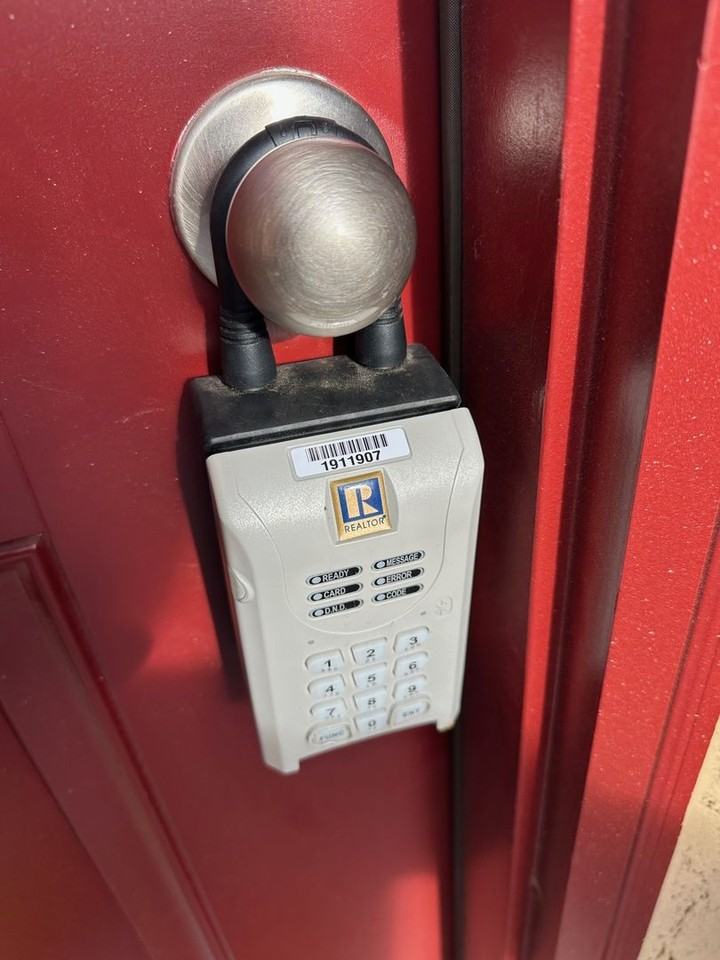 7900 Pandora Sky St #1 - Photo 3 of 16