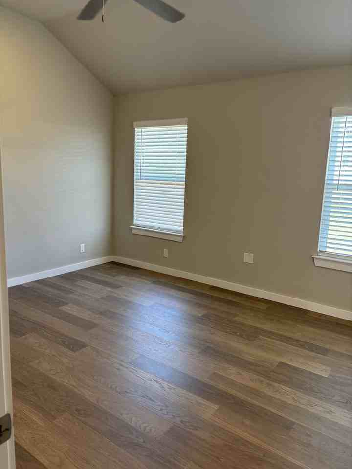 14525 E 39th Pl S - Photo 3 of 6