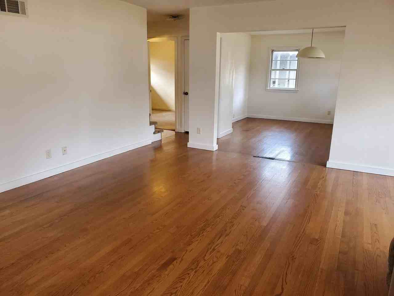 6015 N Shoreland Ave - Photo 6 of 16