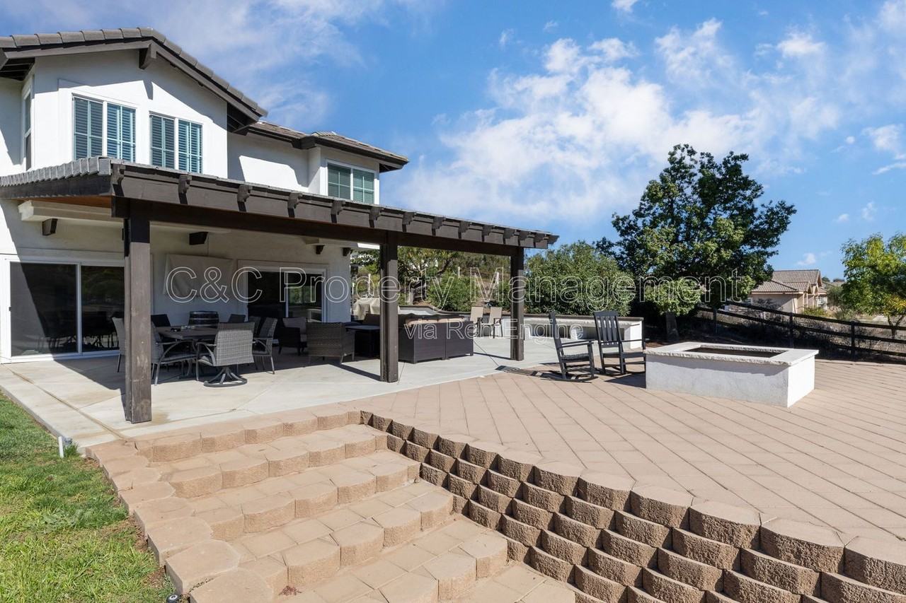 39550 Calle De Companero