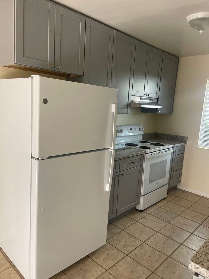 4421 Palmacia Dr #A - Photo 3 of 9