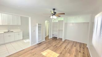 LB0930(Daisy) - Photo 1 of 1