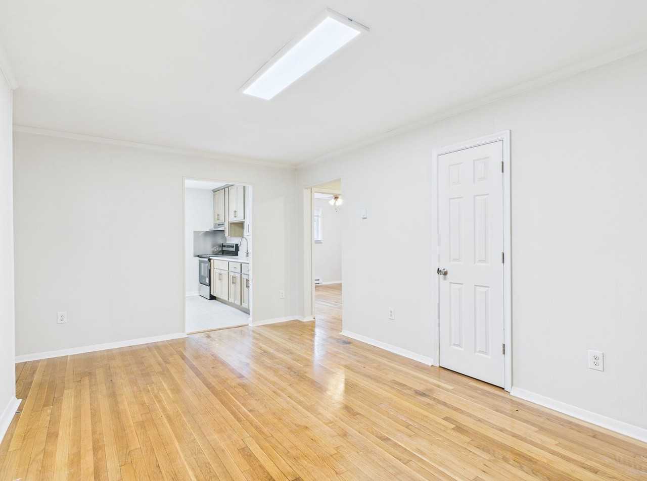 3117 Meadowbridge Rd #2 - Photo 2 of 10