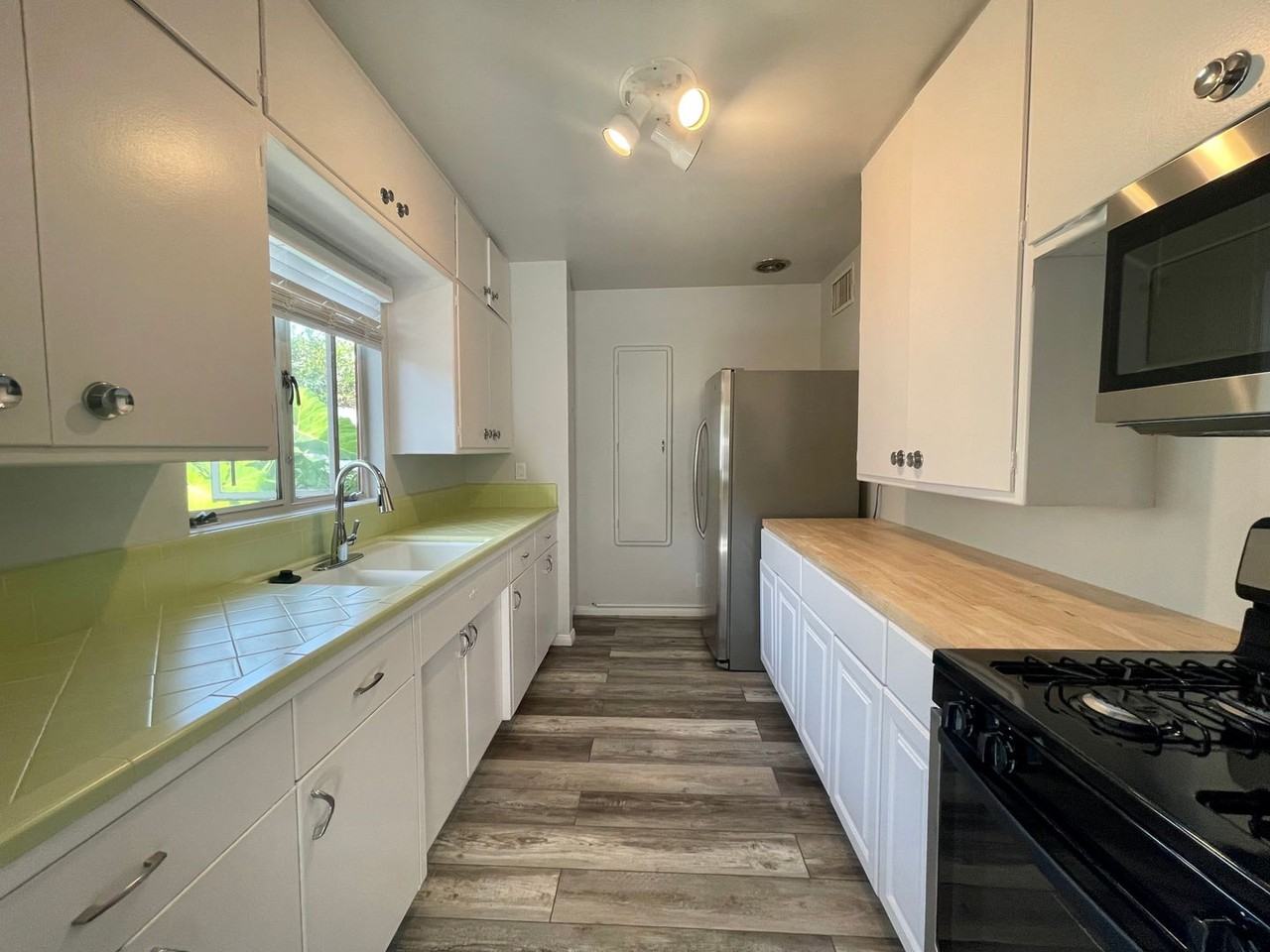 529 S Calle Abronia #3 - Photo 6 of 18