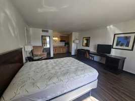 featured image of 718 Horizon Dr