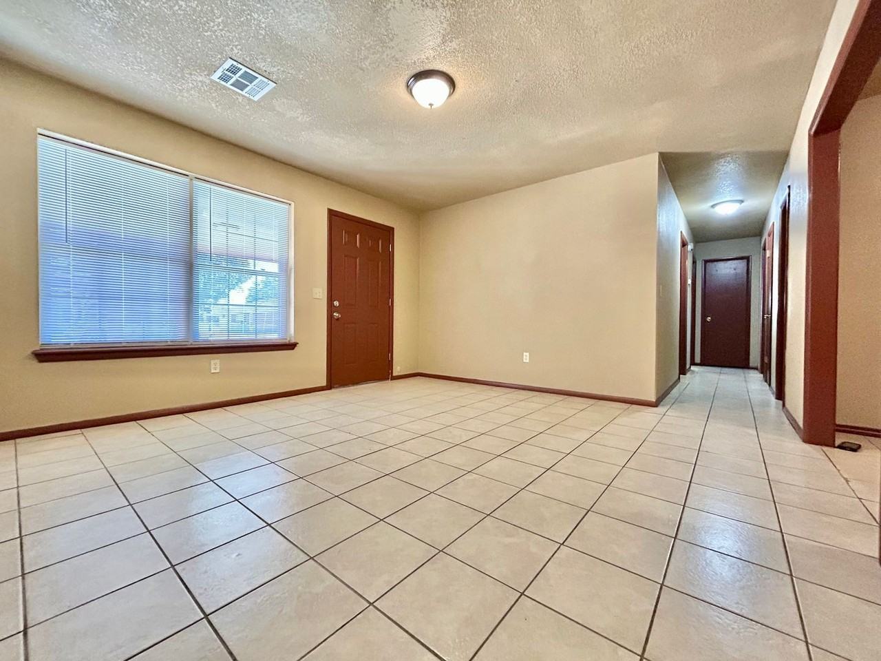 605 Moraine Avenue - Photo 5 of 34