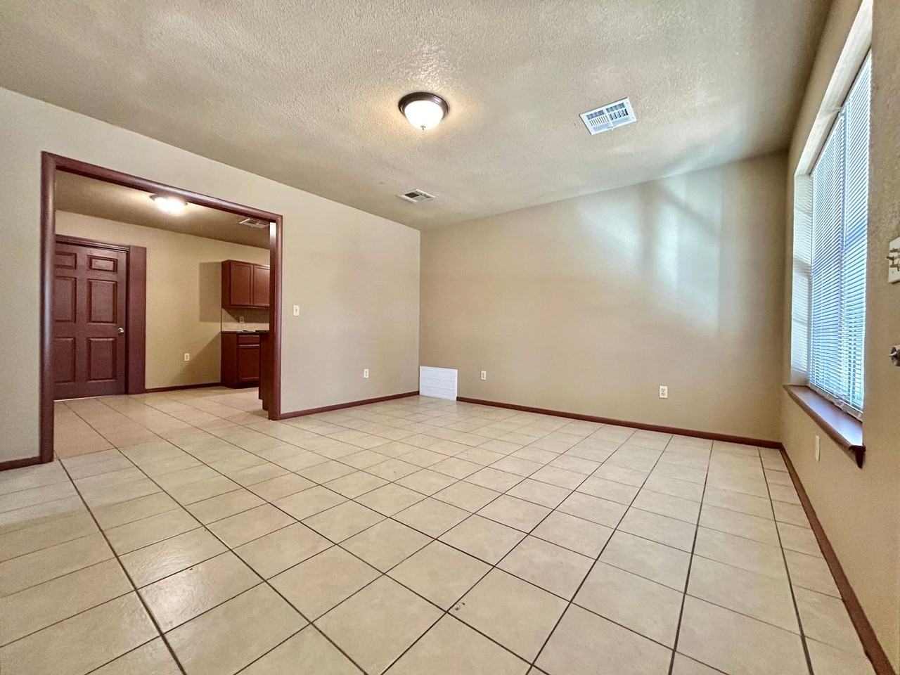 605 Moraine Avenue - Photo 6 of 34