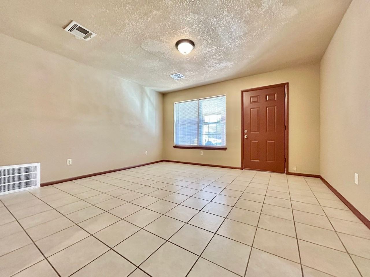 605 Moraine Avenue - Photo 7 of 34