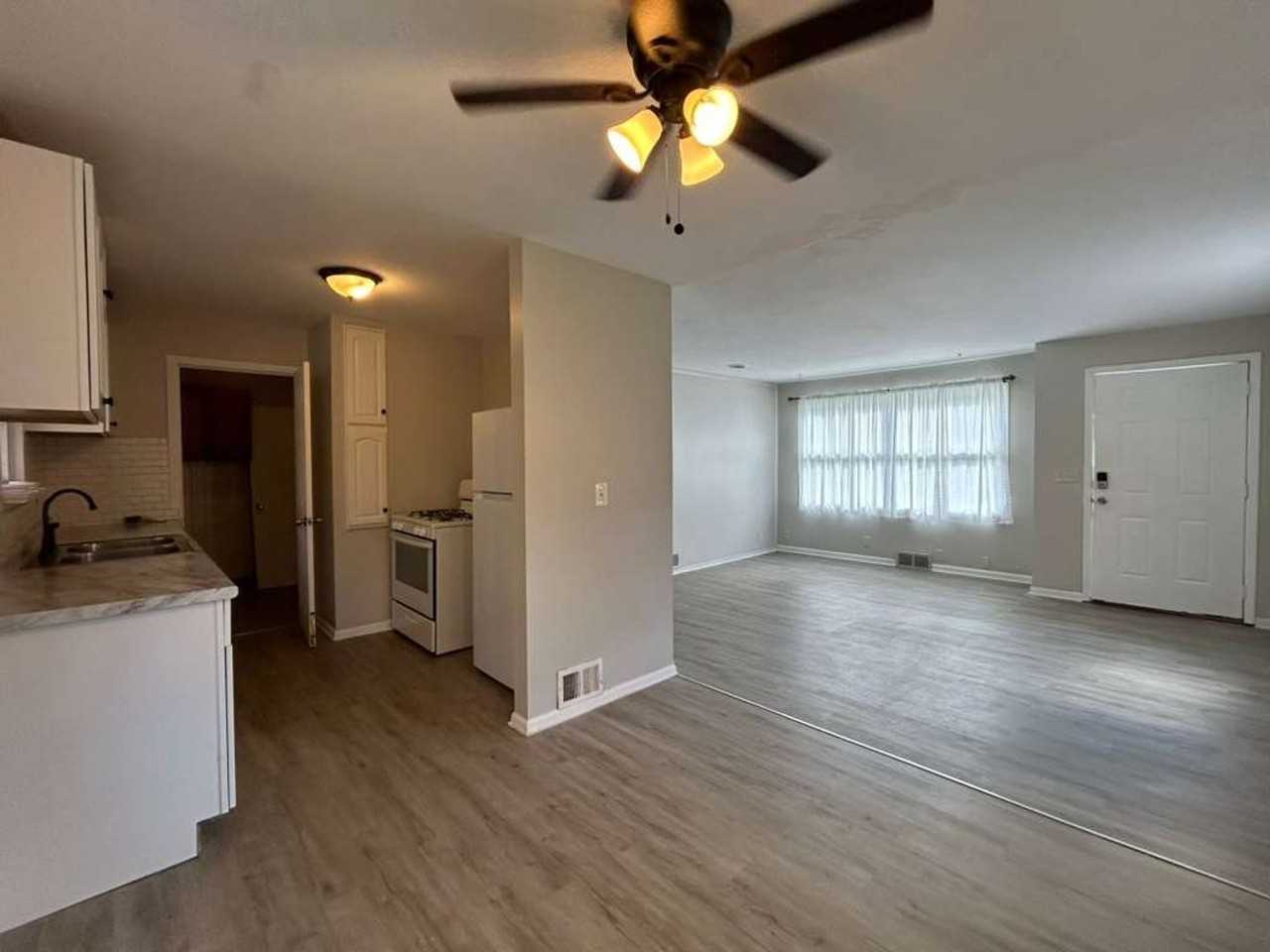 8363 Edgewood Rd - Photo 2 of 18