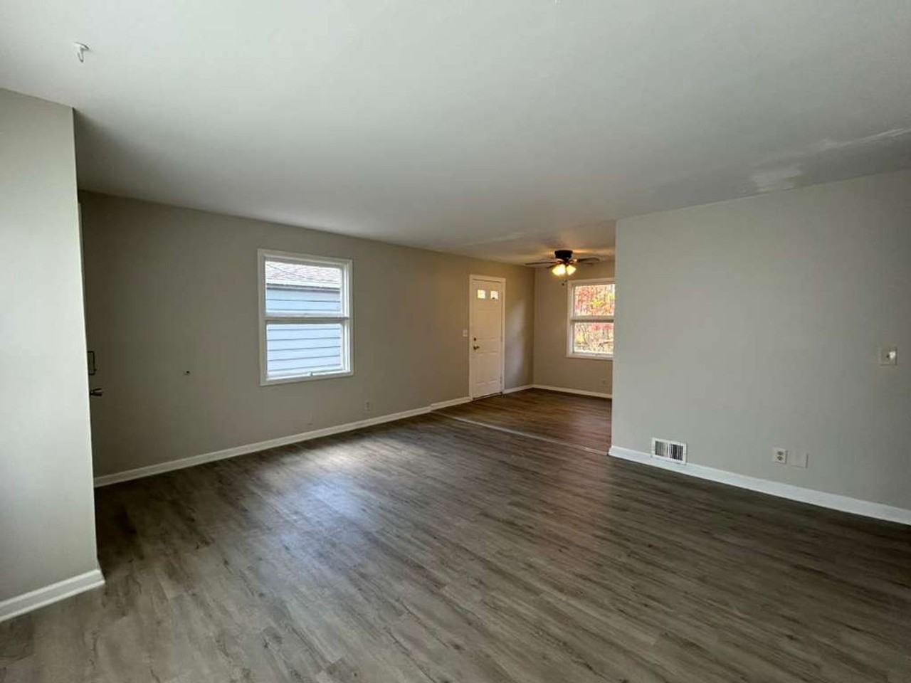 8363 Edgewood Rd - Photo 3 of 18