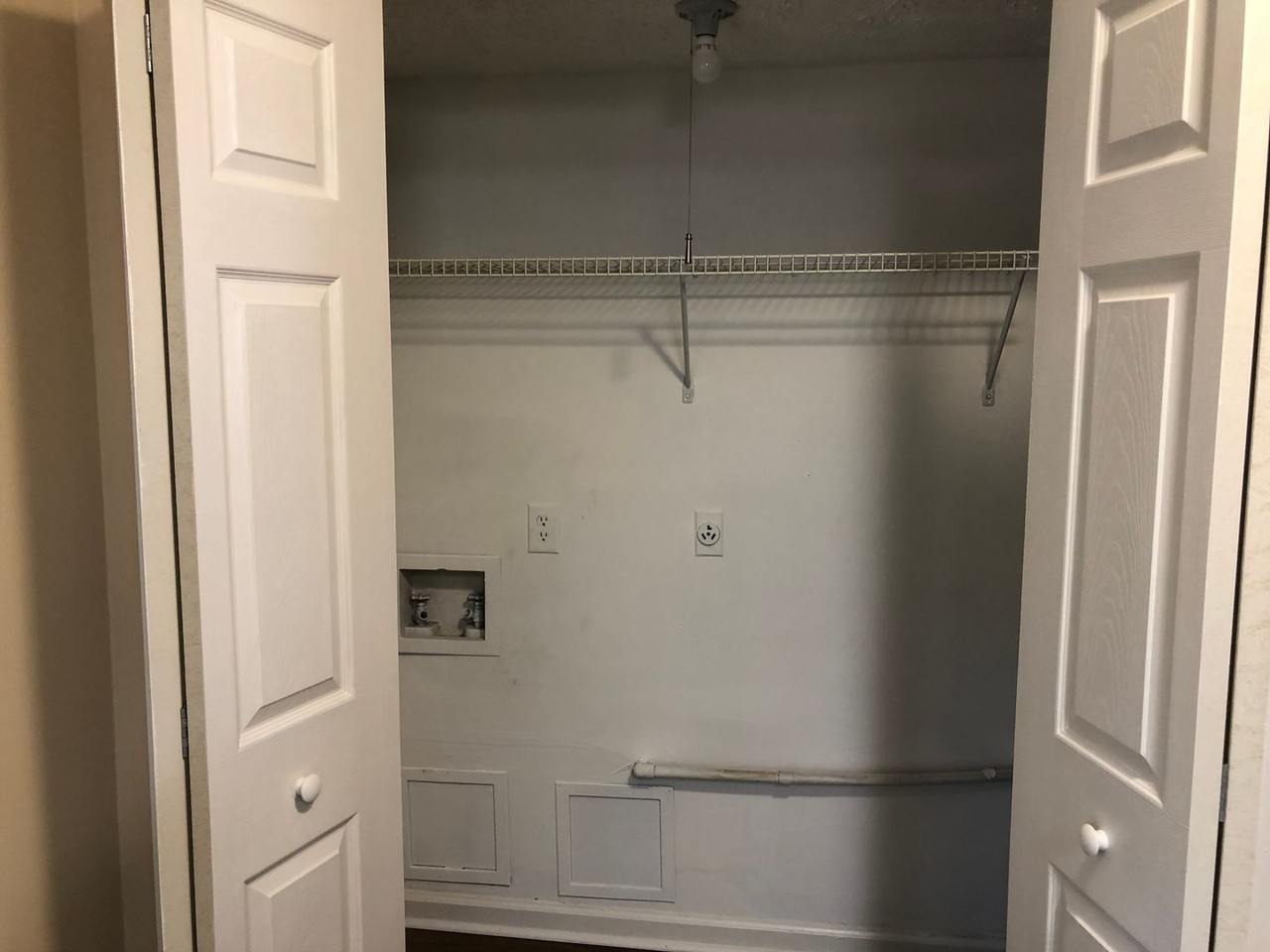 4753 Chariot Dr - Photo 3 of 9